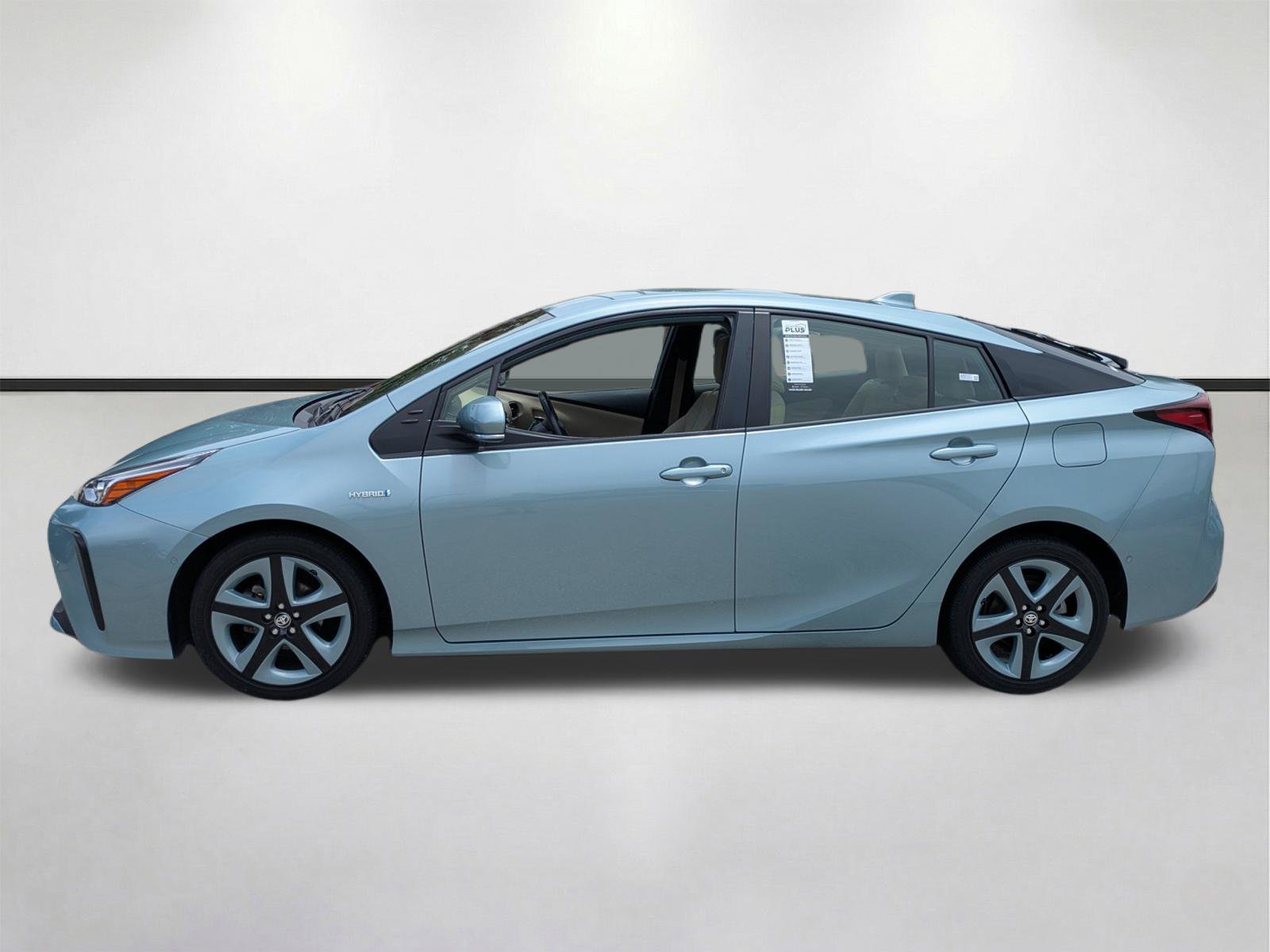 Used 2021 Toyota Prius XLE FWD image 7