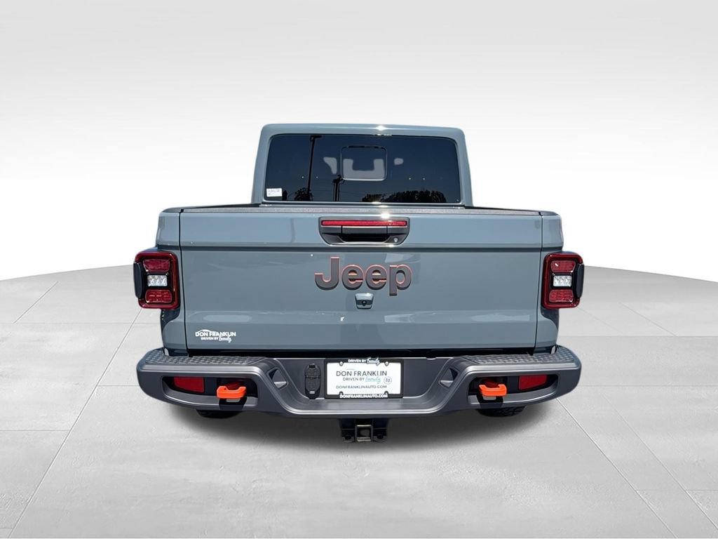 Used 2025 Jeep Gladiator Mojave w/ Convenience Group AWD/4WD image 7