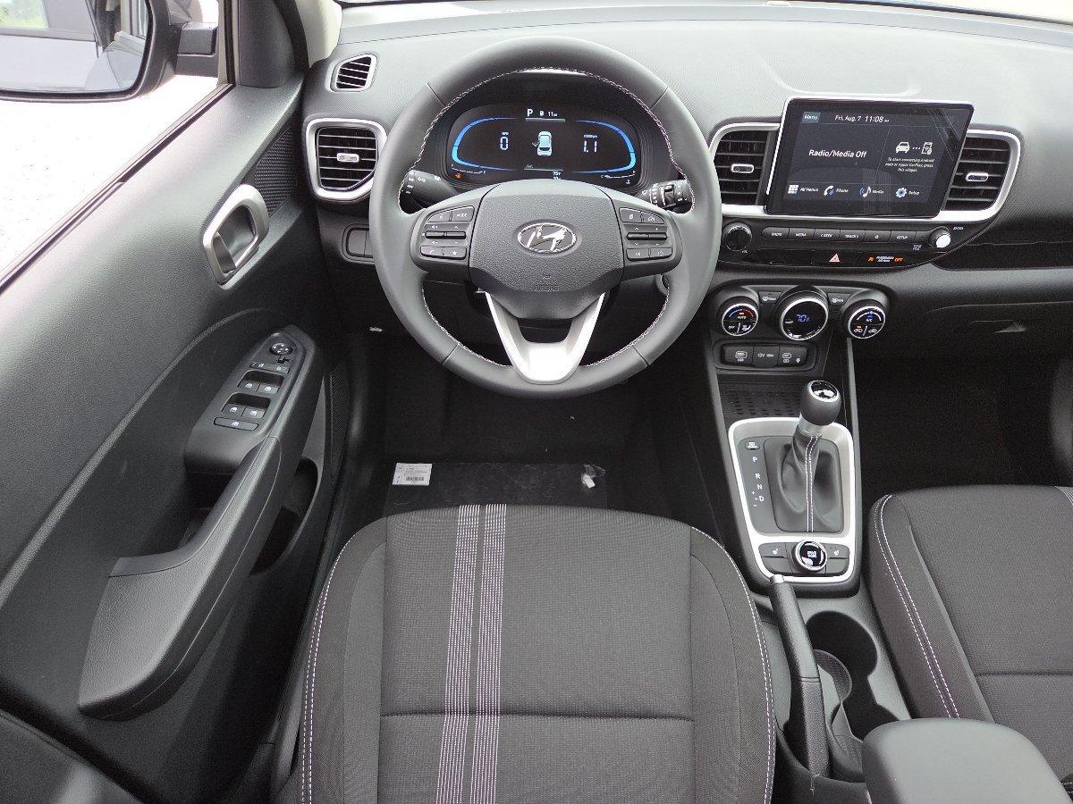 New 2026 Hyundai Venue SEL FWD image 28