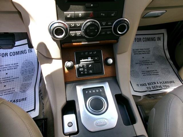 Used 2016 Land Rover LR4 HSE AWD/4WD image 11