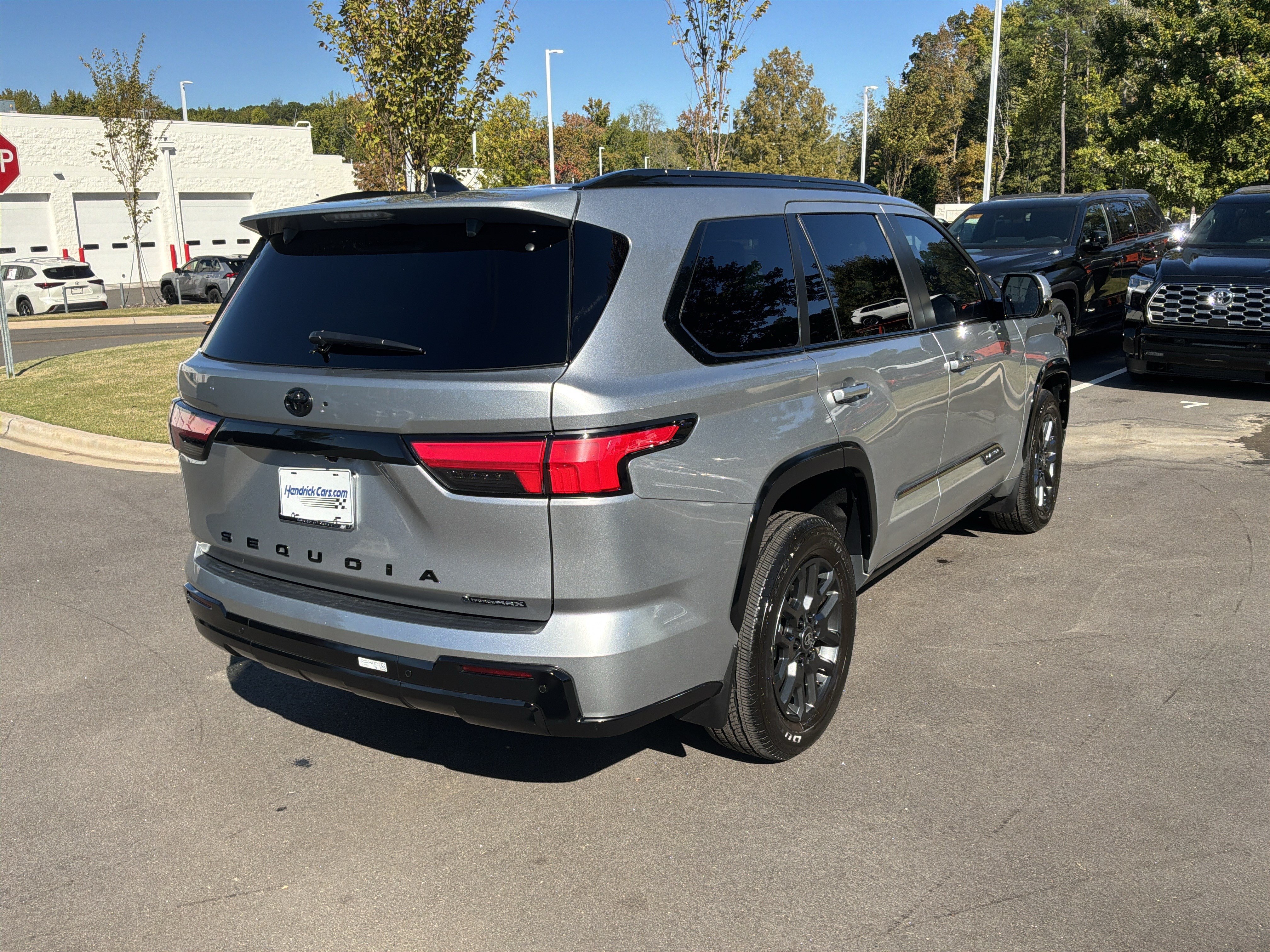 Used 2026 Toyota Sequoia Platinum AWD/4WD image 10