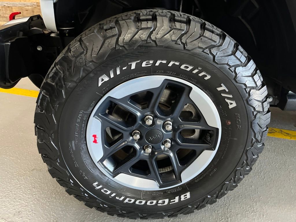 Used 2022 Jeep Wrangler Rubicon w/ Cold Weather Group AWD/4WD image 5