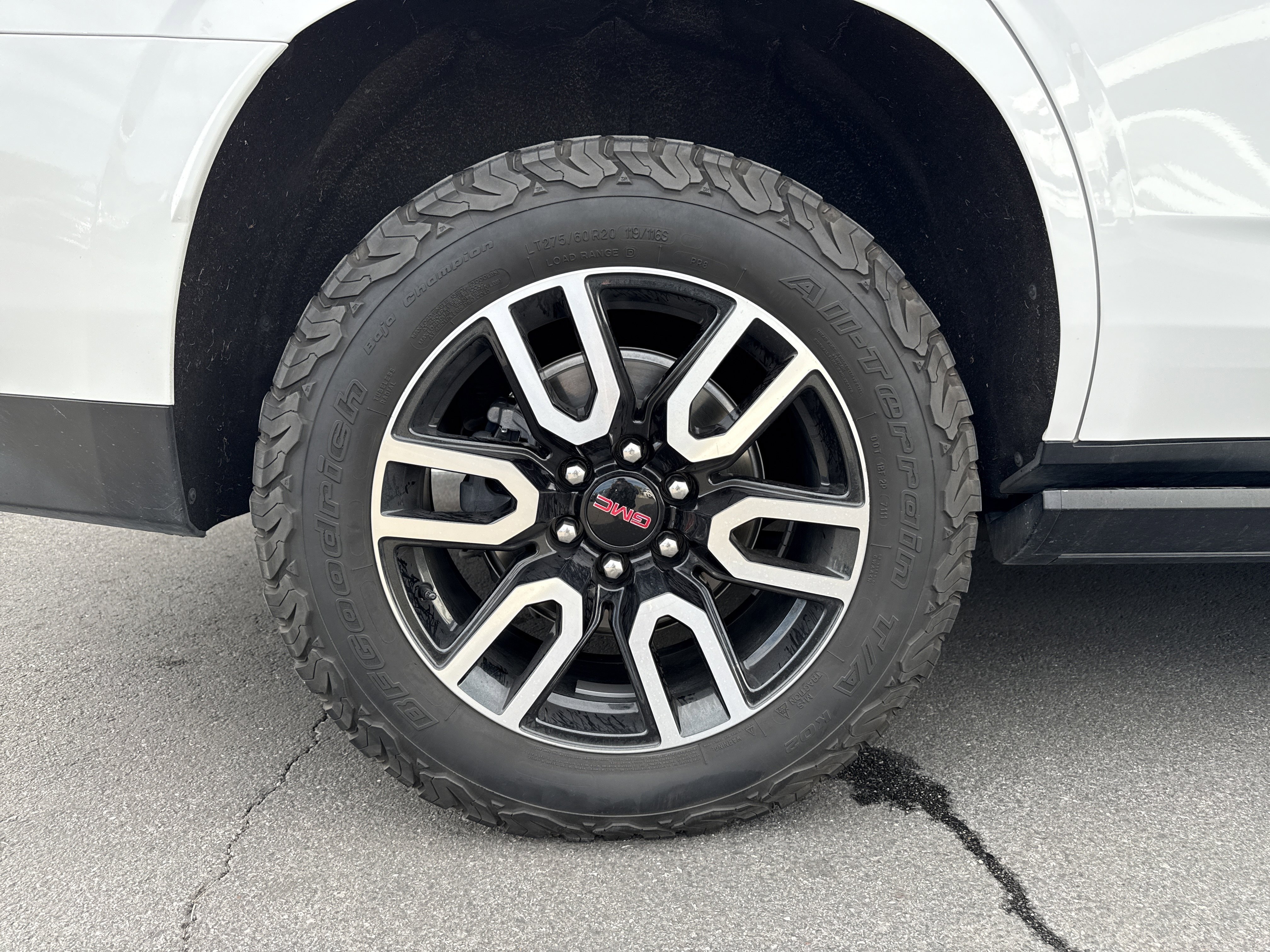 Used 2022 GMC Yukon AT4 image 43