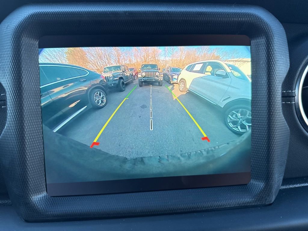 Used 2022 Jeep Wrangler Unlimited Sahara w/ Cold Weather Group image 44