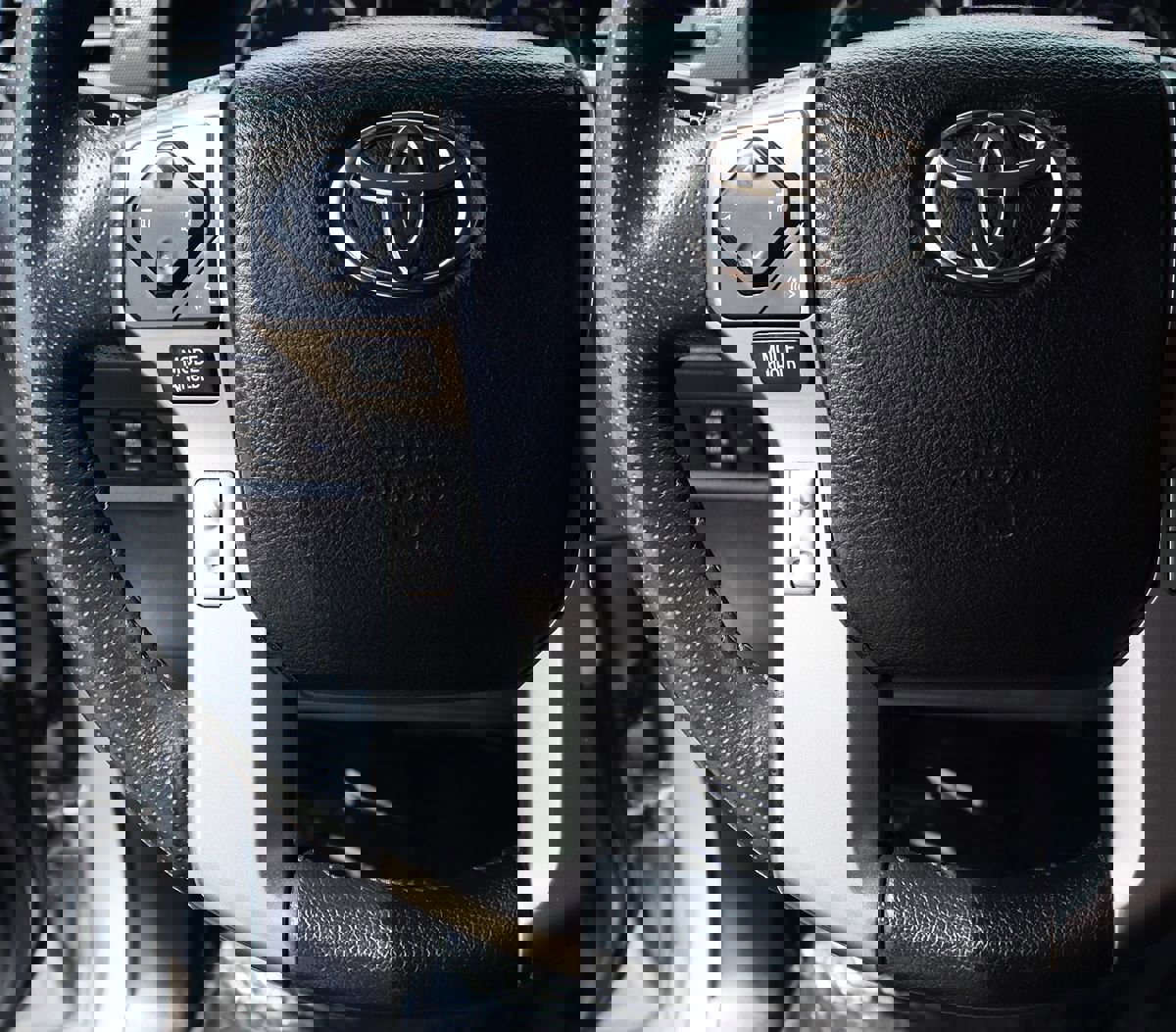 Used 2022 Toyota 4Runner Limited AWD/4WD image 59