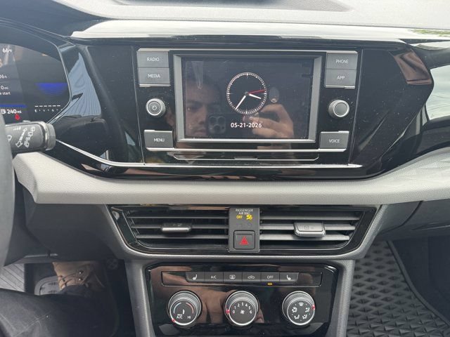 Certified 2024 Volkswagen Taos S AWD/4WD image 18
