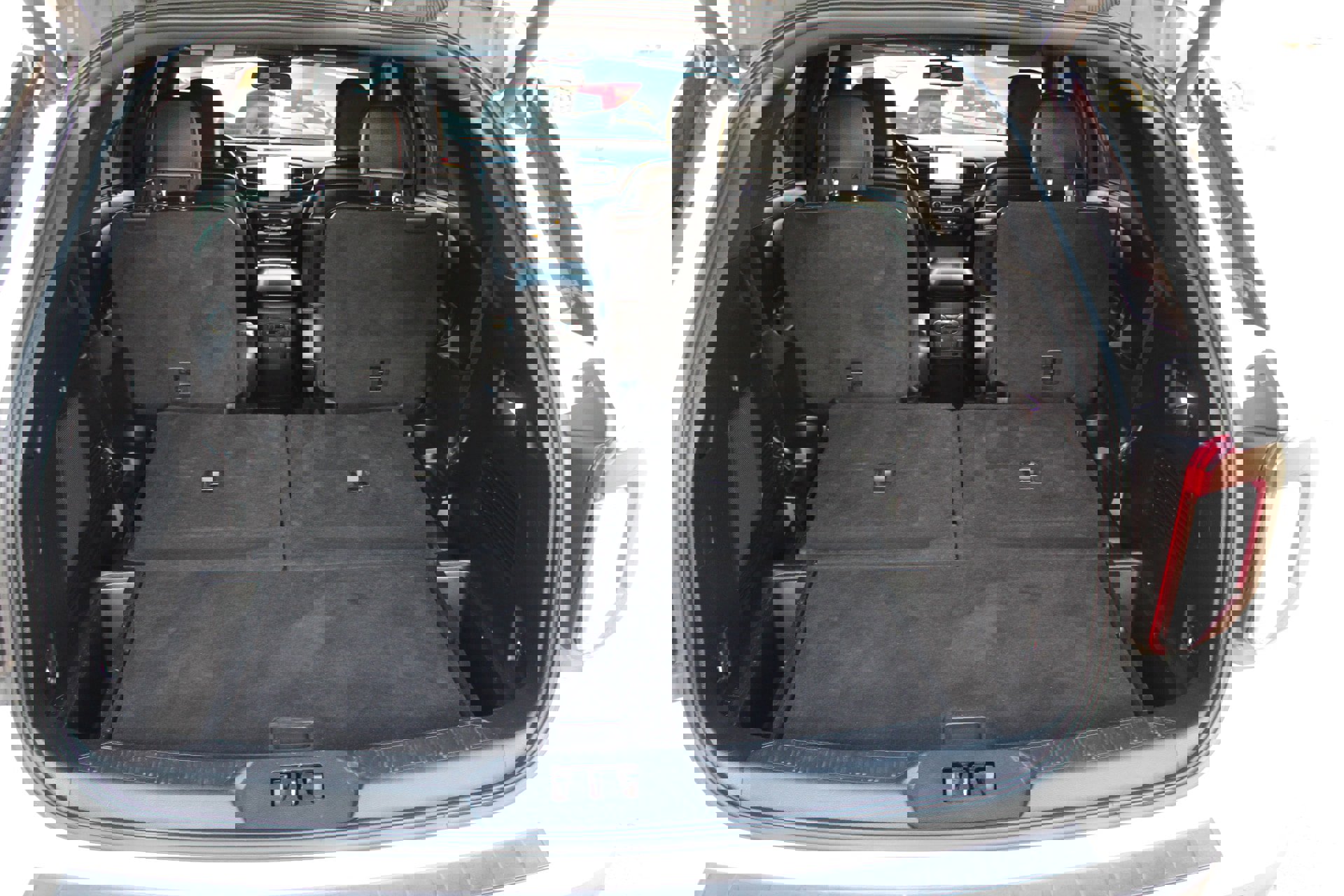 Used 2020 Ford Explorer Limited image 25