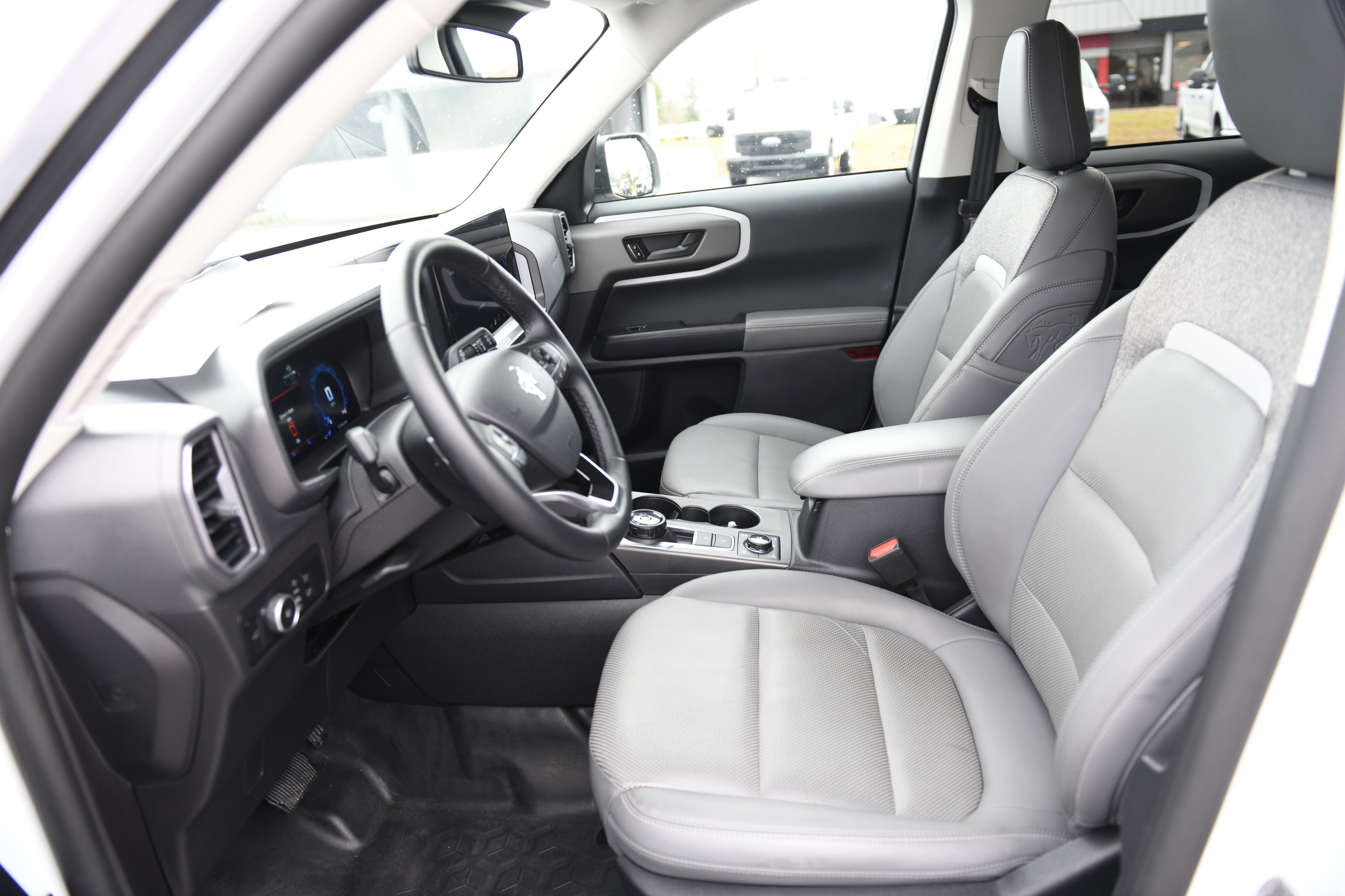 Used 2025 Ford Bronco Sport Badlands image 18