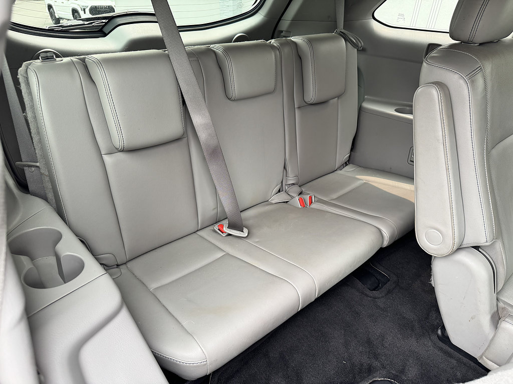 Certified 2017 Toyota Highlander Limited Platinum w/ Carpet Mat Package AWD/4WD image 12