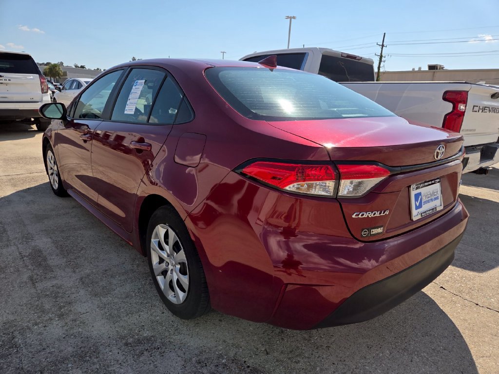 Used 2025 Toyota Corolla LE FWD image 3