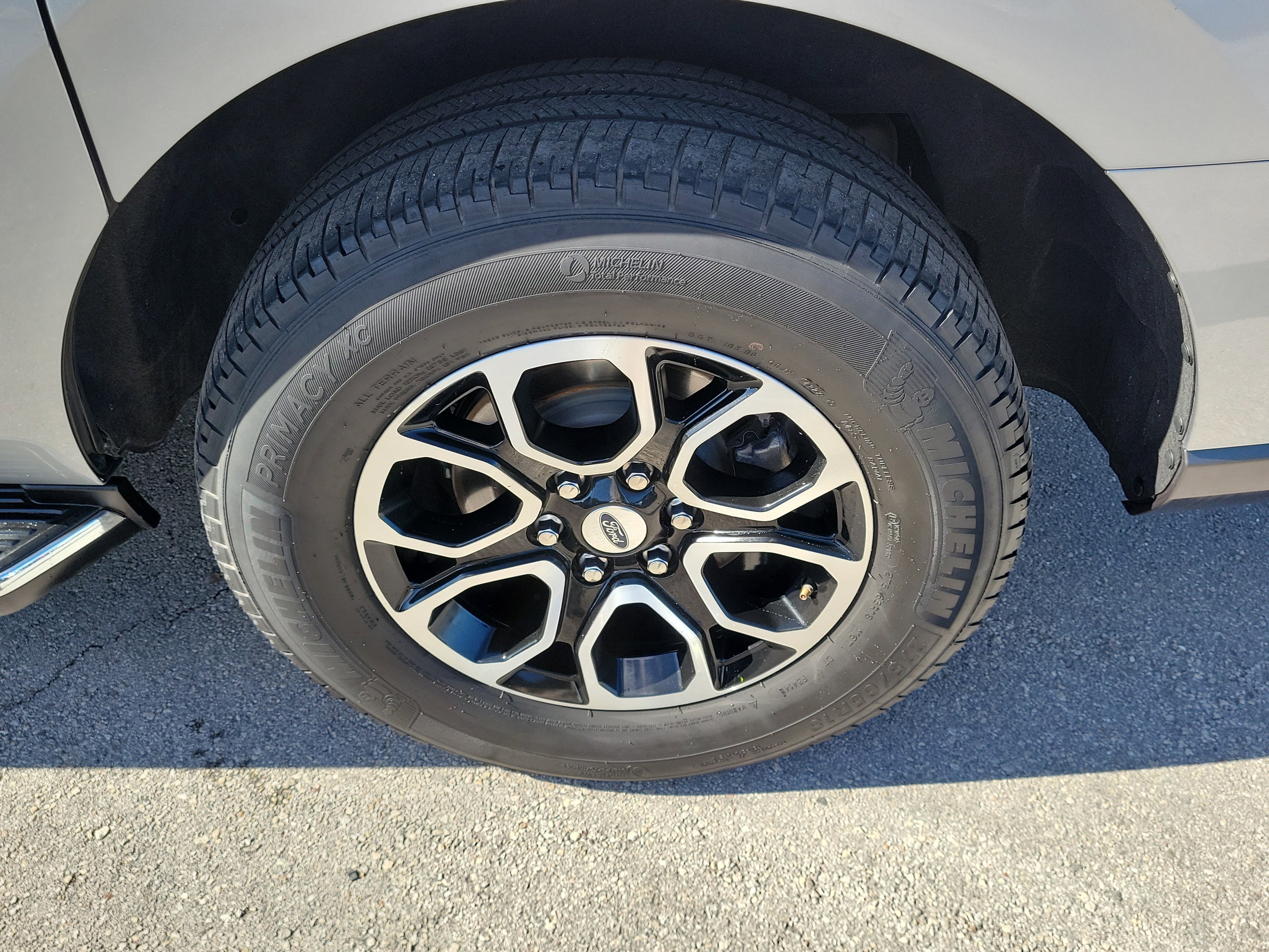 Used 2023 Ford Expedition Max XLT image 27