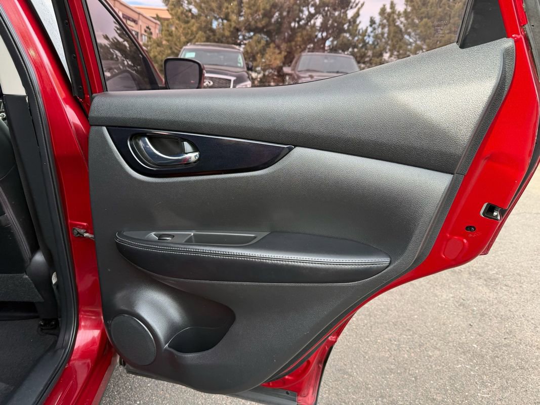 Used 2021 Nissan Rogue Sport SL w/ Premium Package image 21