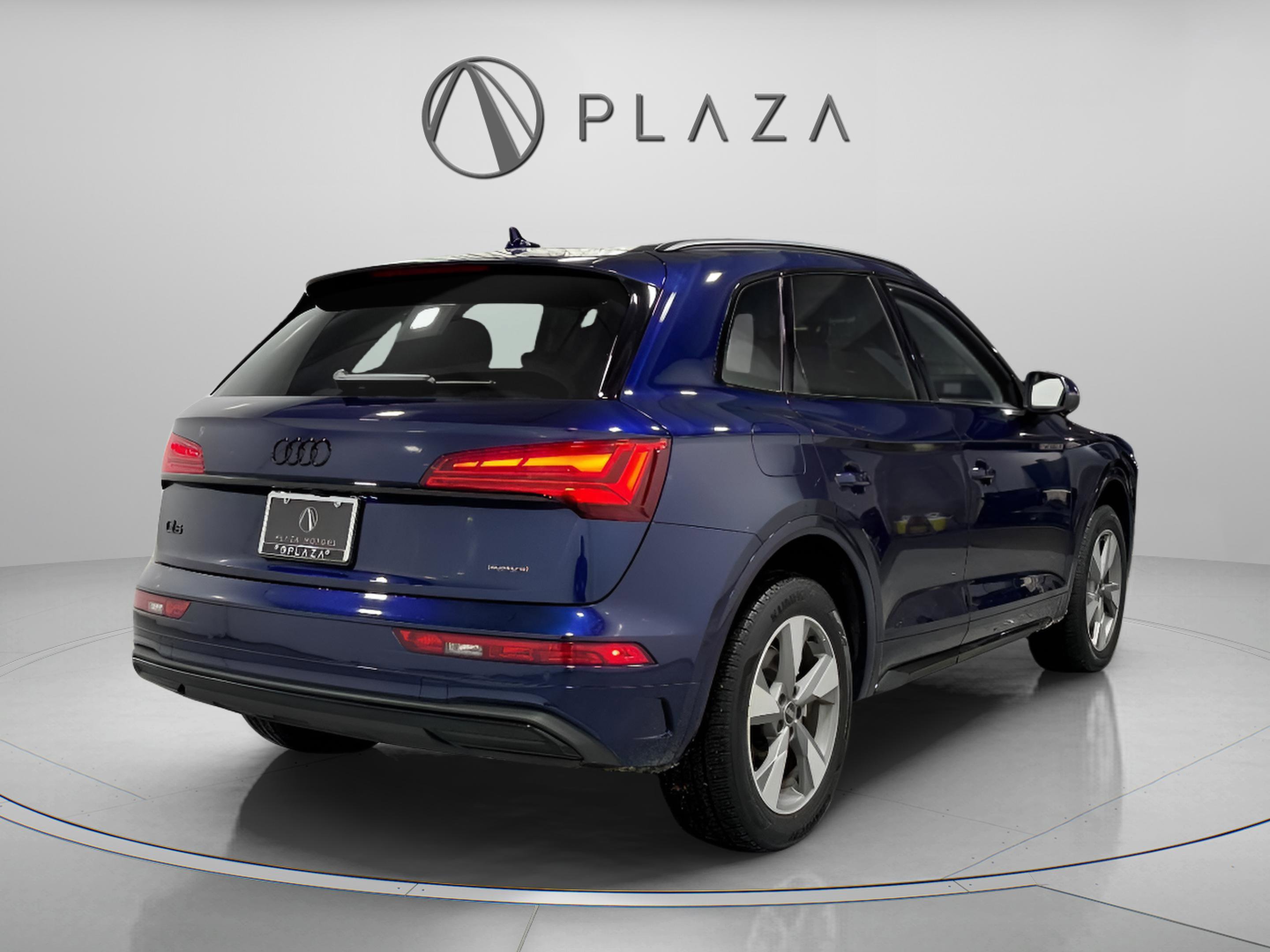 Certified 2025 Audi Q5 2.0T Premium w/ Convenience Plus Package image 5