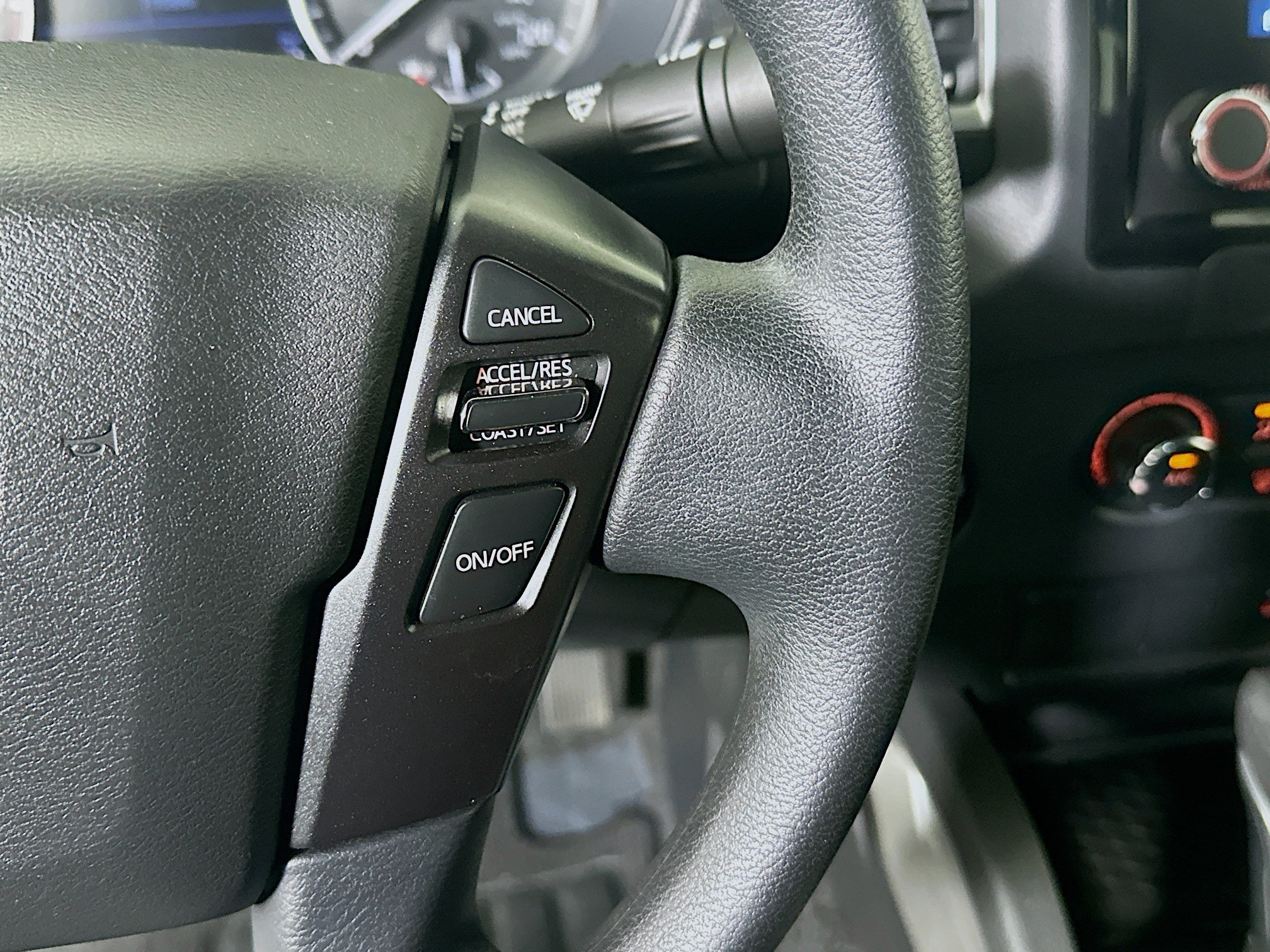 Used 2023 Nissan Frontier SV AWD/4WD image 17