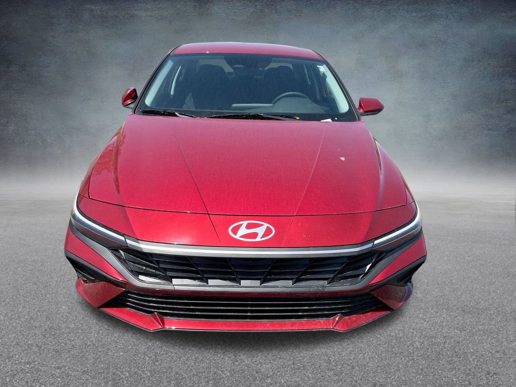 Certified 2025 Hyundai Elantra SE image 36