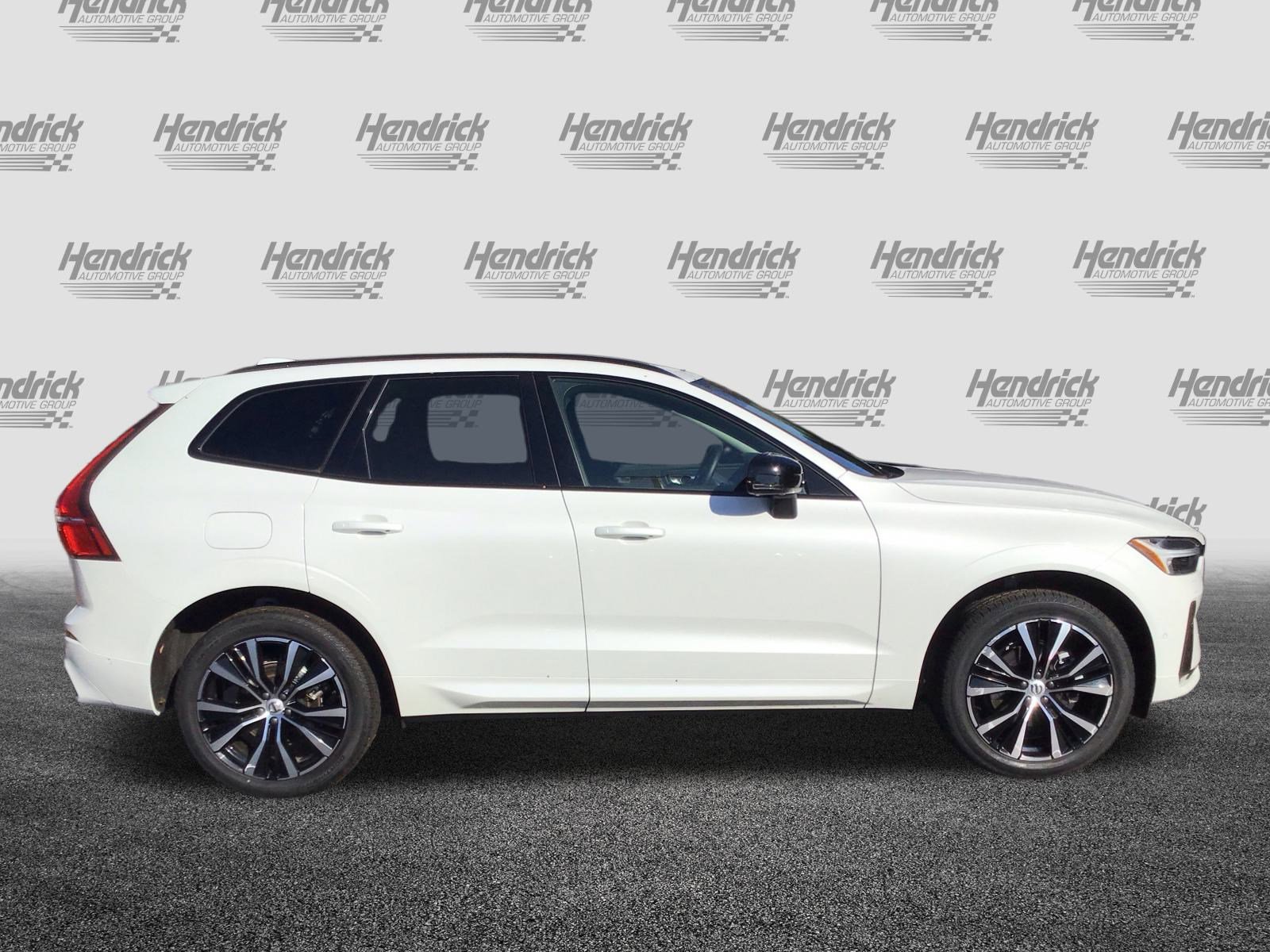 Certified 2025 Volvo XC60 B5 Plus image 11