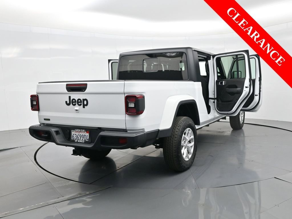 Used 2023 Jeep Gladiator Sport image 43