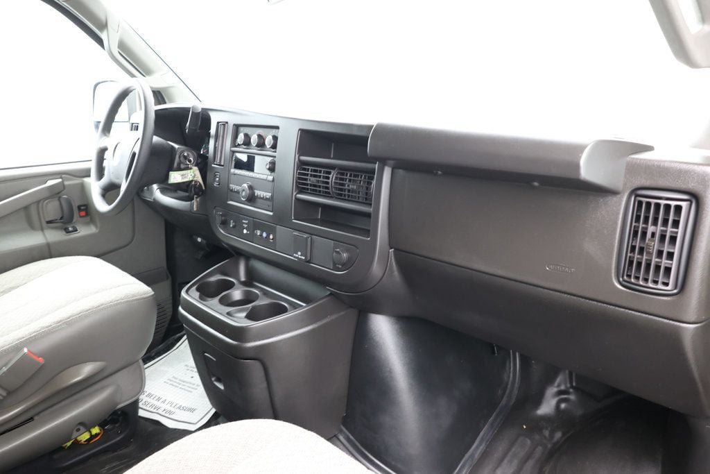 Used 2024 Chevrolet Express 3500 LS RWD image 23