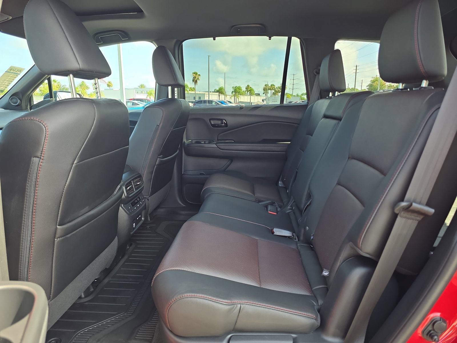 Certified 2025 Honda Passport Black Edition image 13