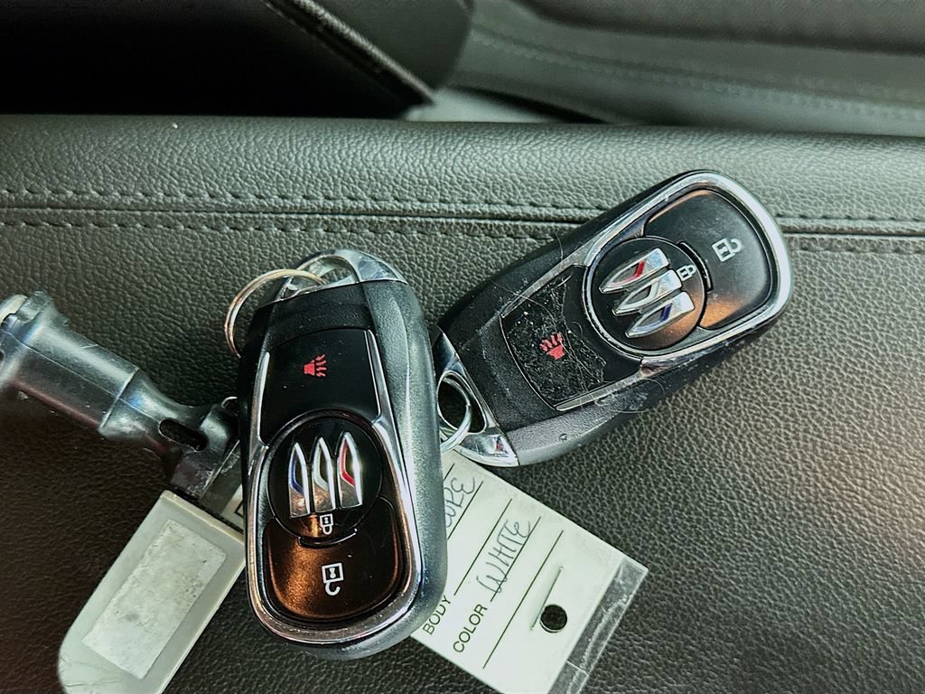 Used 2024 Buick Encore GX Preferred FWD image 32