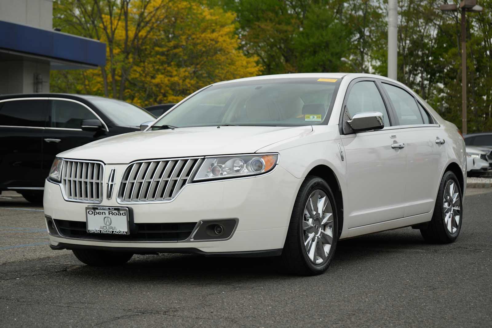 Used 2011 Lincoln MKZ AWD image 3