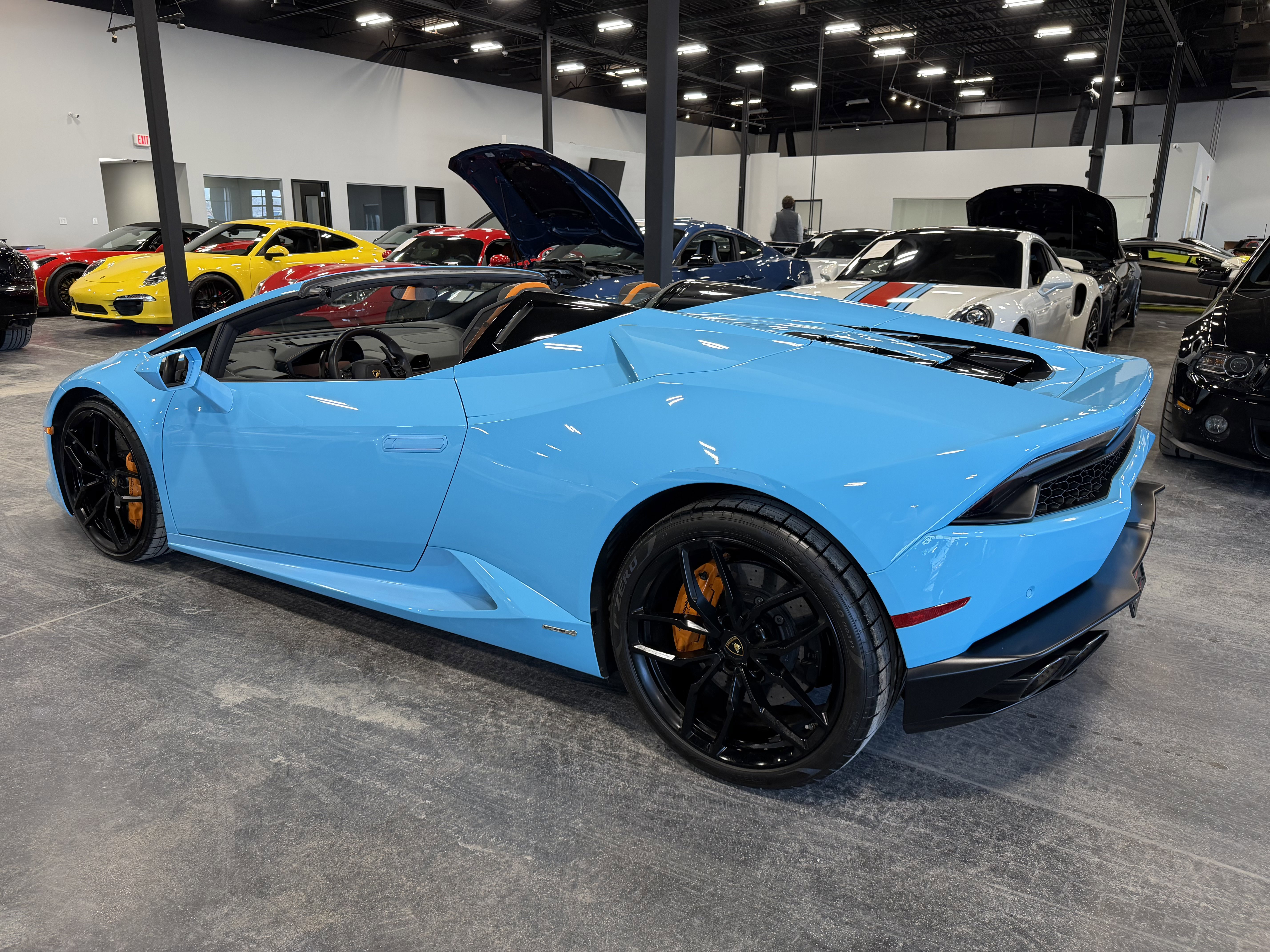 Used 2017 Lamborghini Huracan LP 610-4 image 5