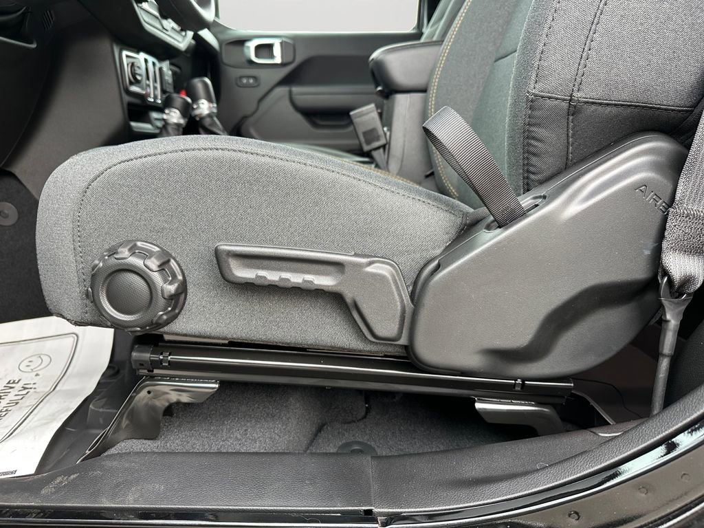 New 2026 Jeep Wrangler Sport AWD/4WD image 25
