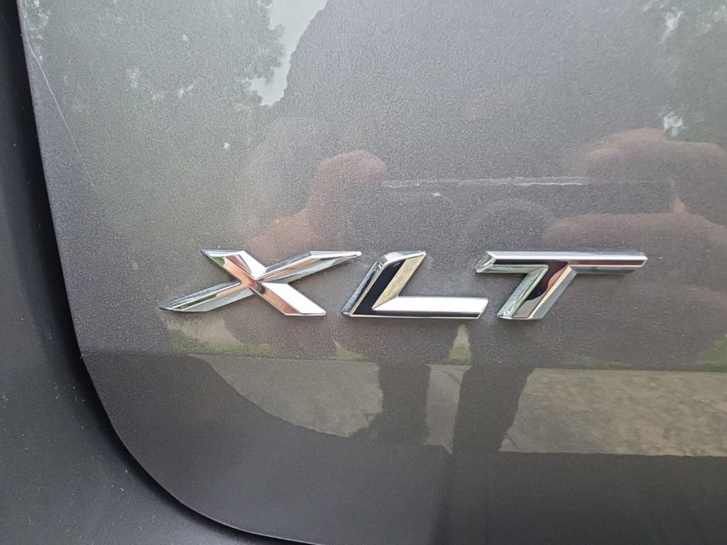 Used 2022 Ford Explorer XLT AWD/4WD image 16