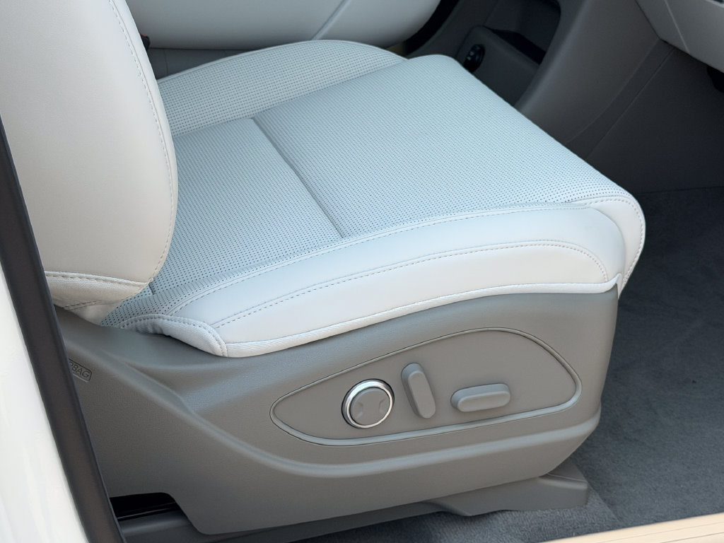 New 2026 Hyundai Palisade SEL Premium FWD image 6