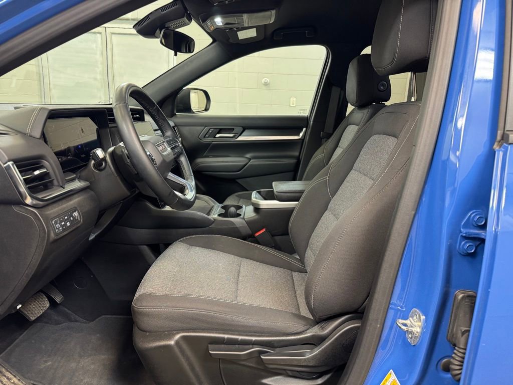 Used 2025 GMC Terrain Elevation image 12