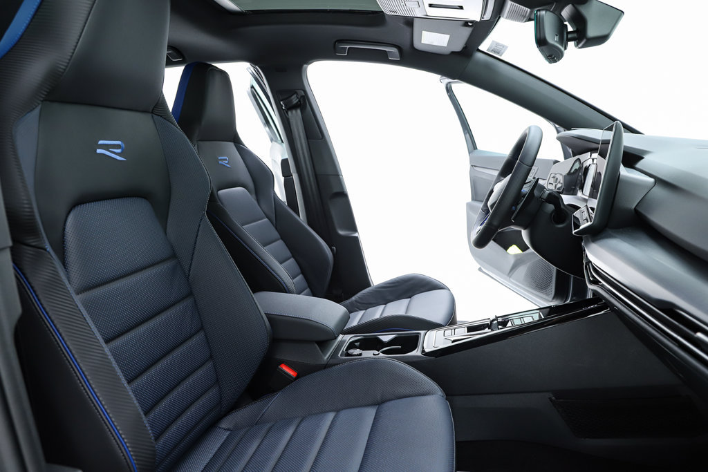 New 2027 Volkswagen Golf AWD/4WD image 35