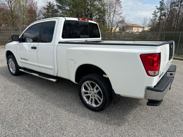 Used 2012 Nissan Titan SV w/ SV Value Truck Pkg image 6