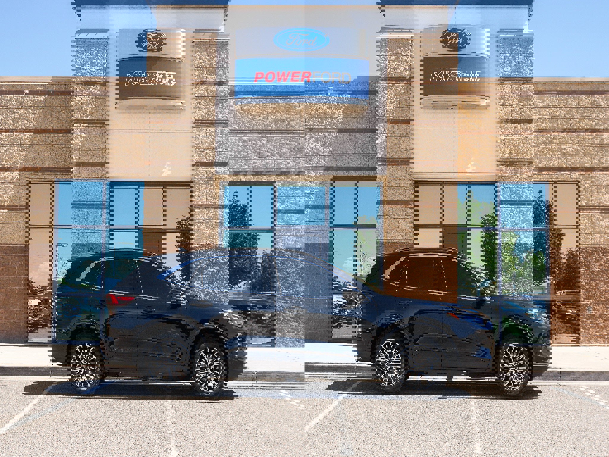 New 2025 Ford Escape SE w/ PHEV Premium Package image 5