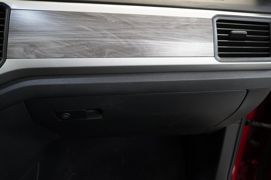 Used 2021 Volkswagen Atlas Cross Sport SE w/ Panoramic Sunroof Package image 35