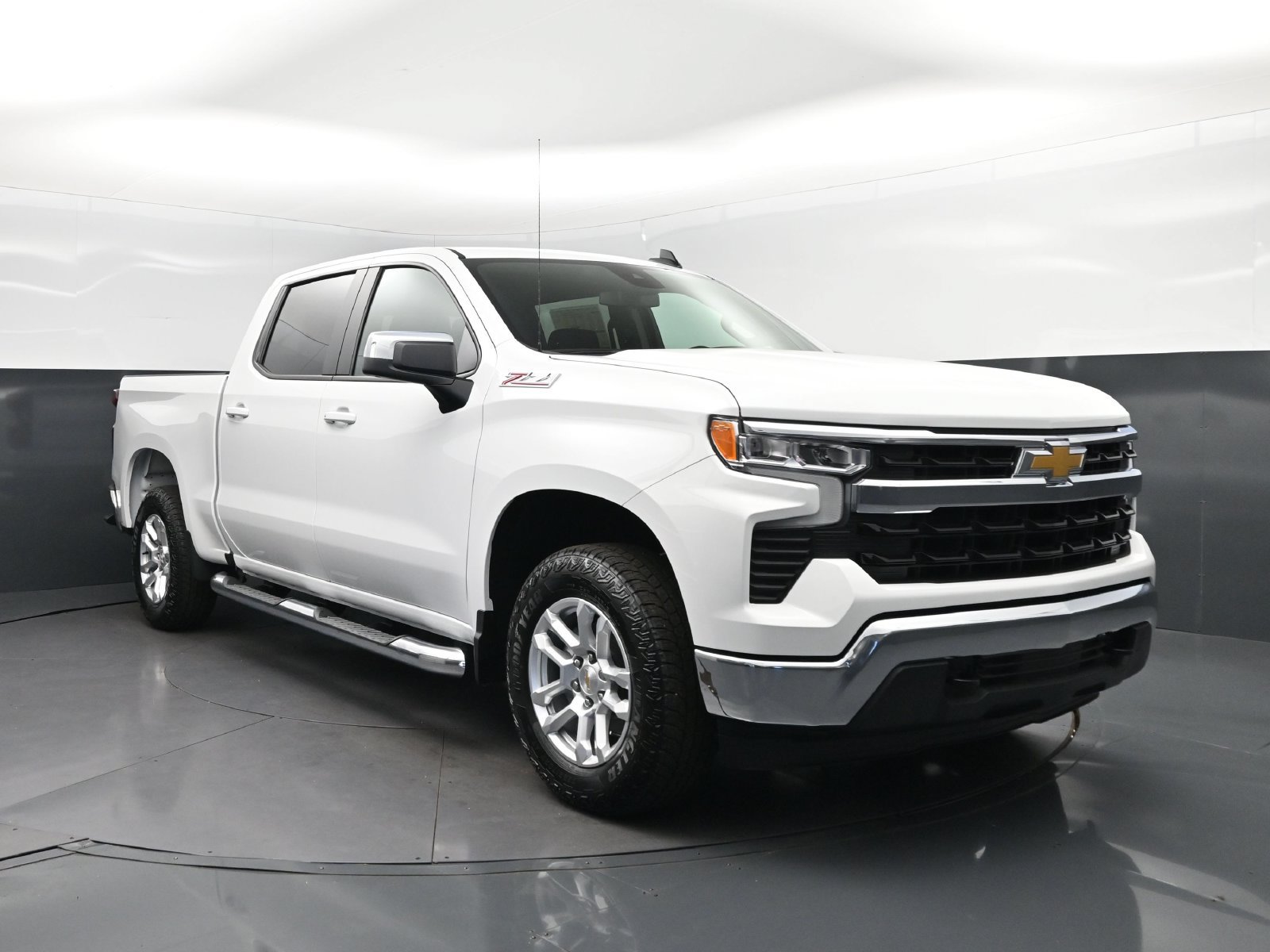 New 2026 Chevrolet Silverado 1500 LT w/ Z71 Off-Road Package AWD/4WD image 9