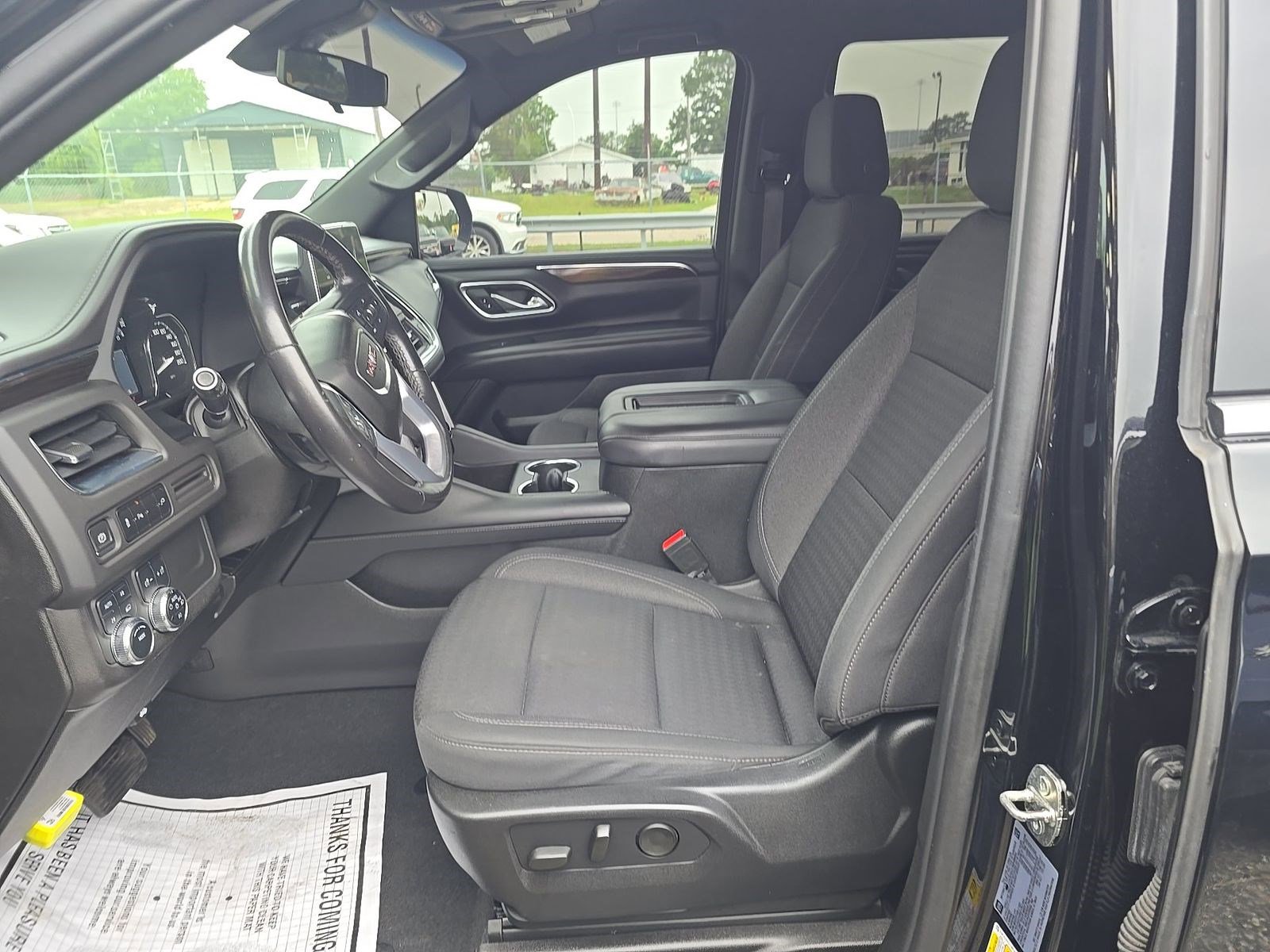 Used 2021 GMC Yukon SLE AWD/4WD image 13