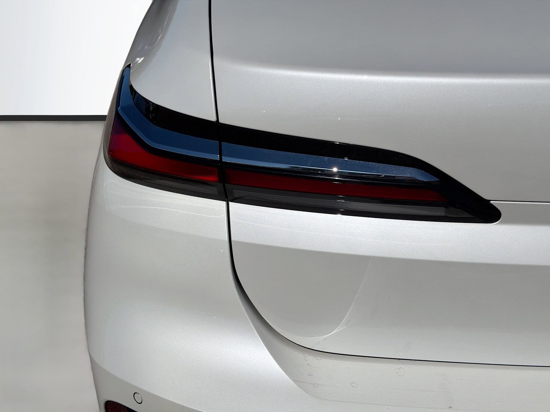 Certified 2025 BMW 740i image 11