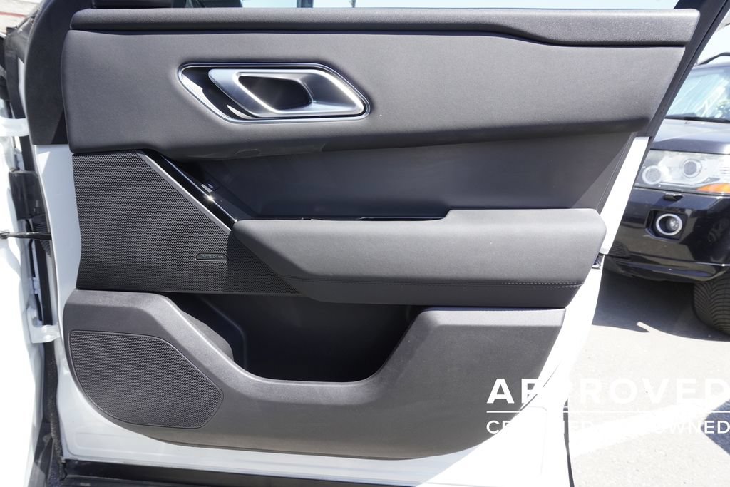 Used 2025 Land Rover Range Rover Velar Dynamic SE AWD/4WD image 21