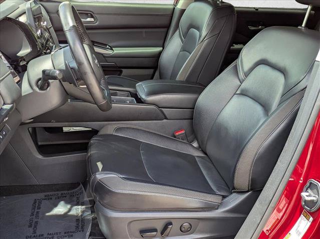 Used 2024 Nissan Pathfinder SL FWD image 16
