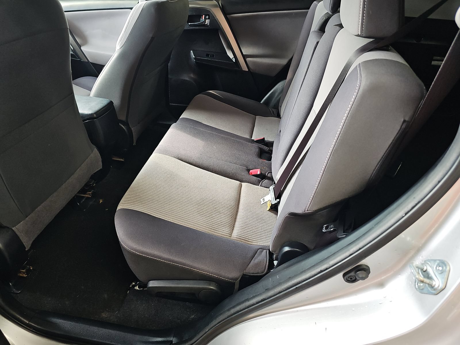 Used 2014 Toyota RAV4 XLE AWD/4WD image 13