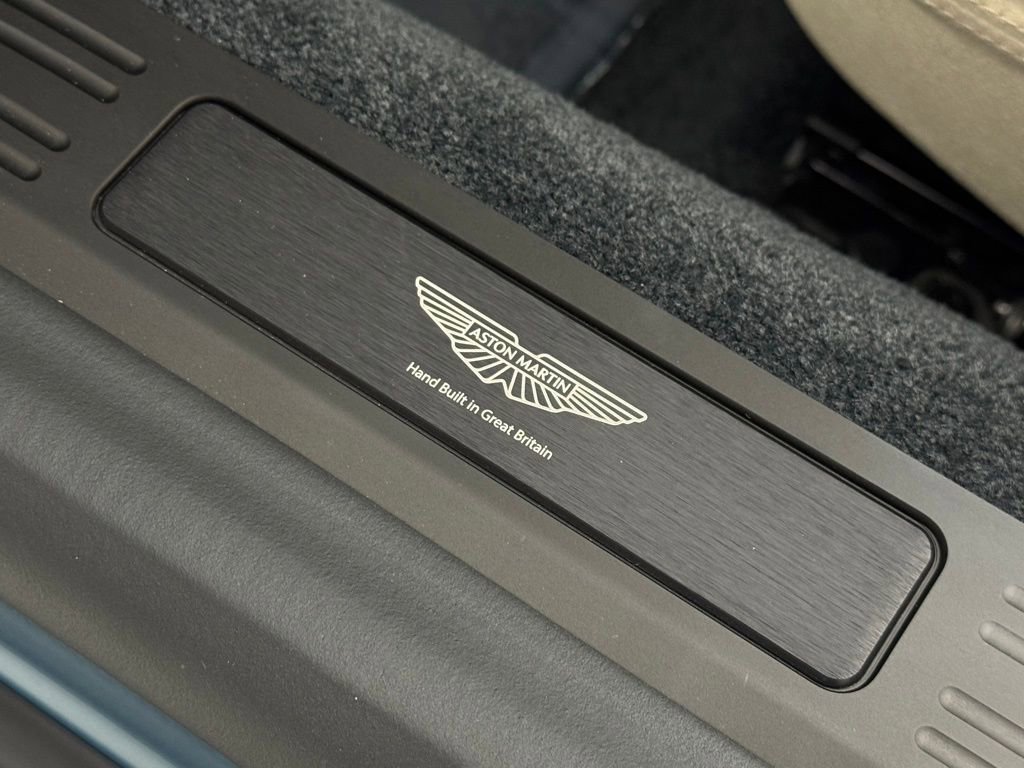 New 2026 Aston Martin V8 Vantage Roadster image 9