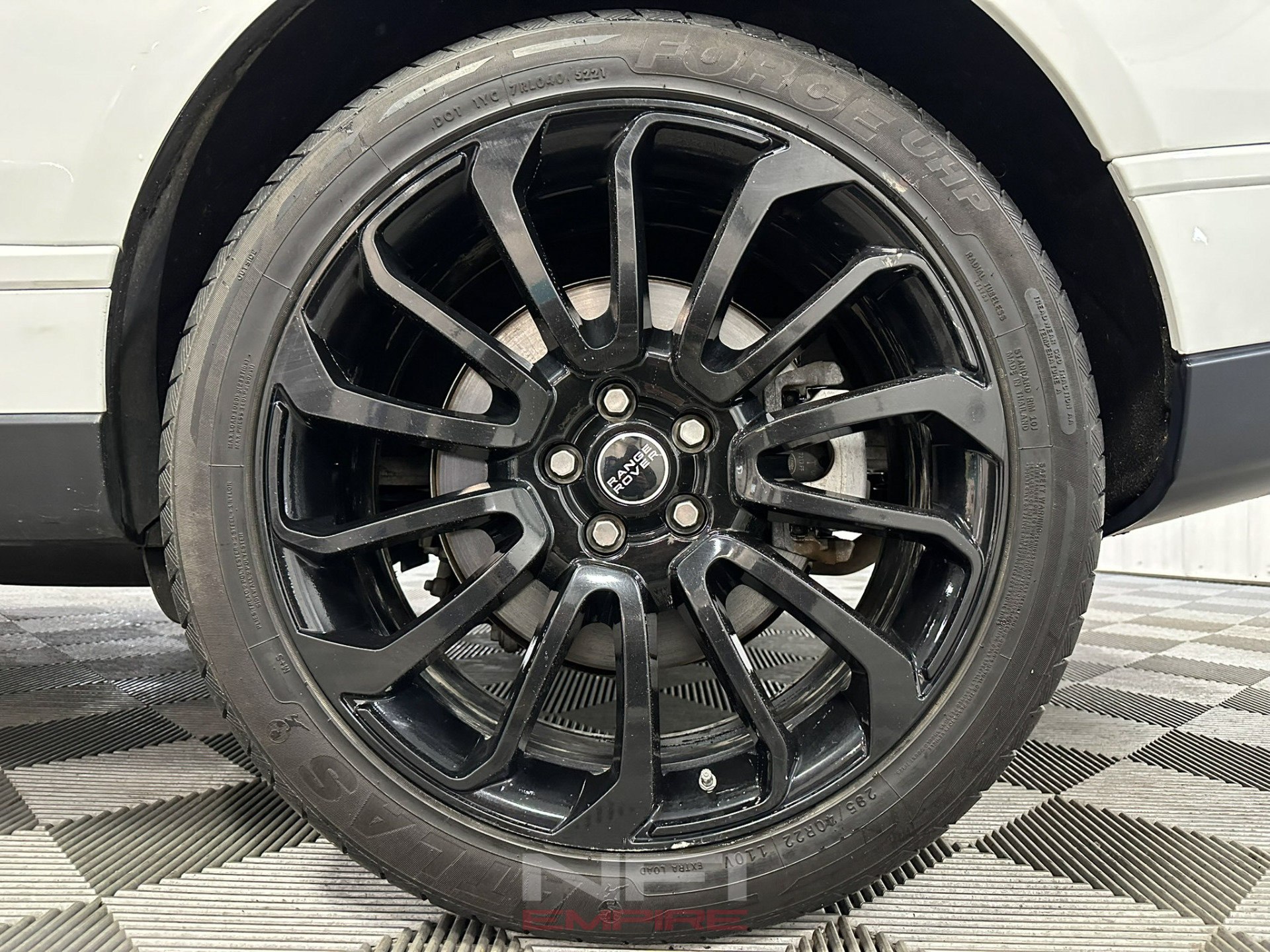 Used 2018 Land Rover Range Rover Supercharged AWD/4WD image 22