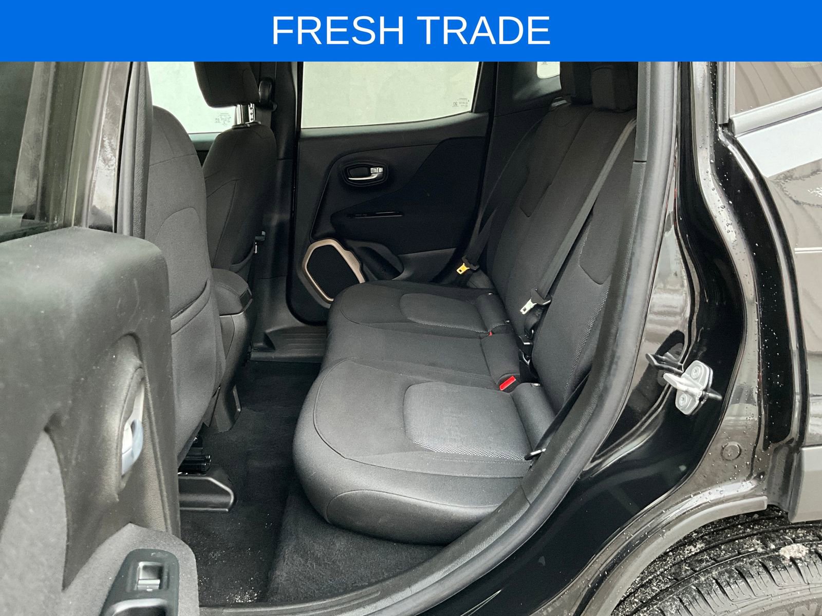 Used 2017 Jeep Renegade Latitude image 26