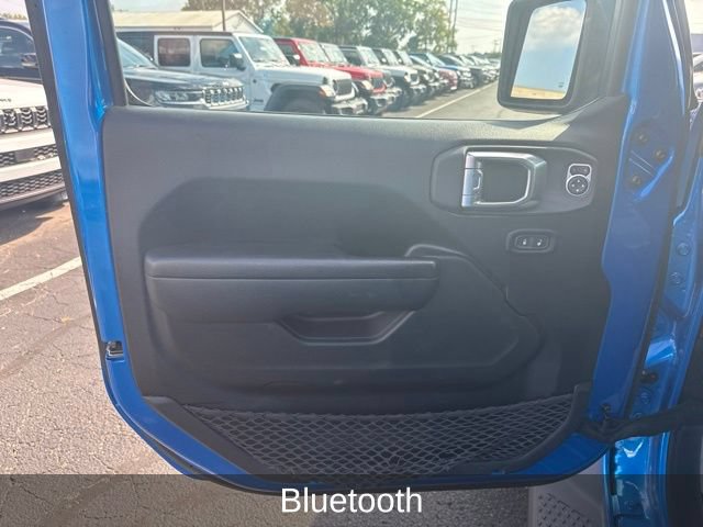 Used 2023 Jeep Gladiator Sport AWD/4WD image 10