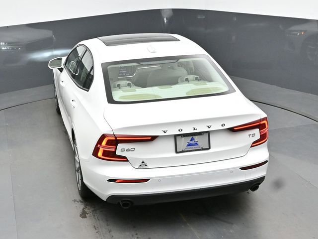 Used 2020 Volvo S60 T5 Momentum FWD image 25