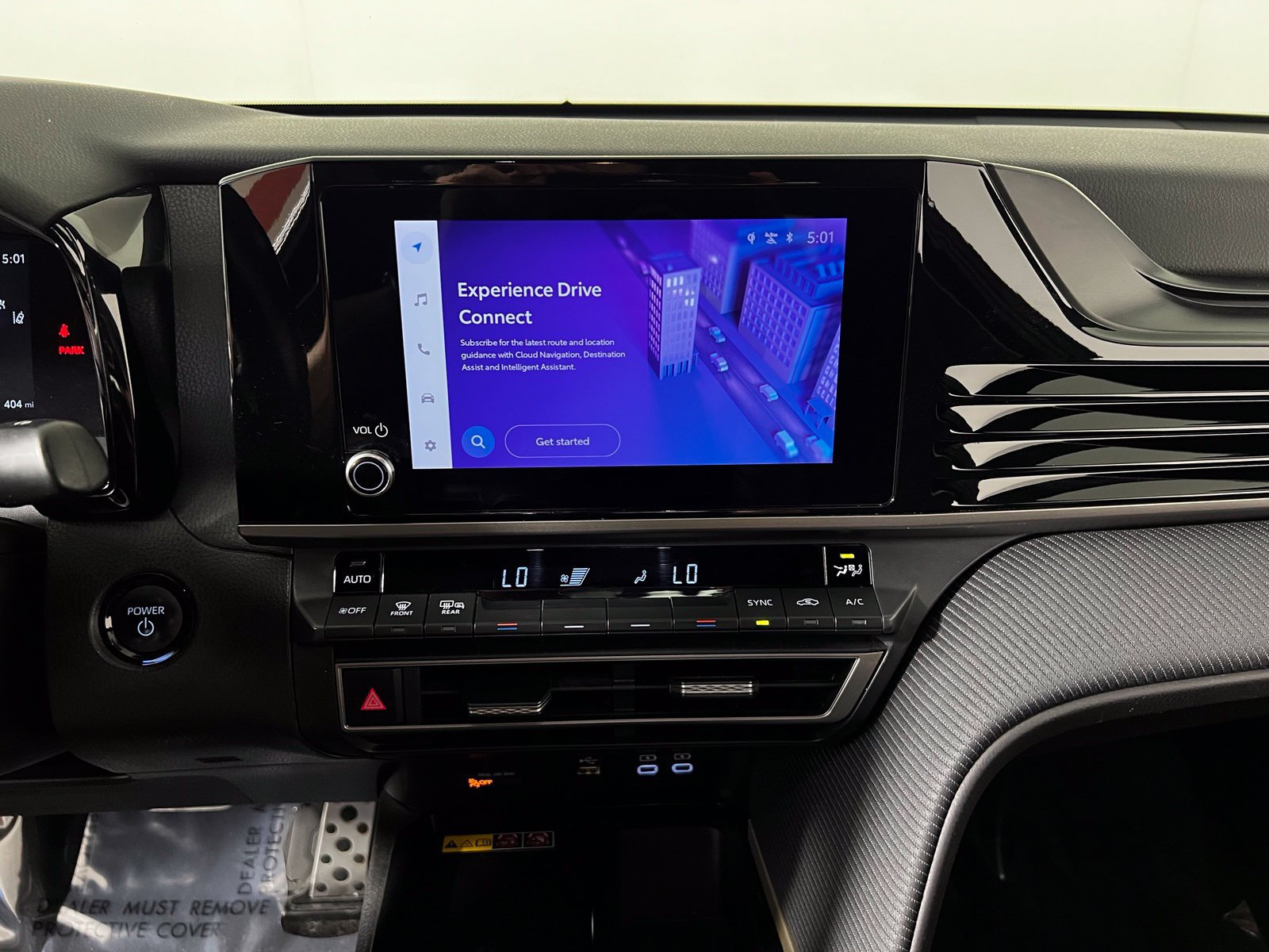 Certified 2025 Toyota Camry SE FWD image 18