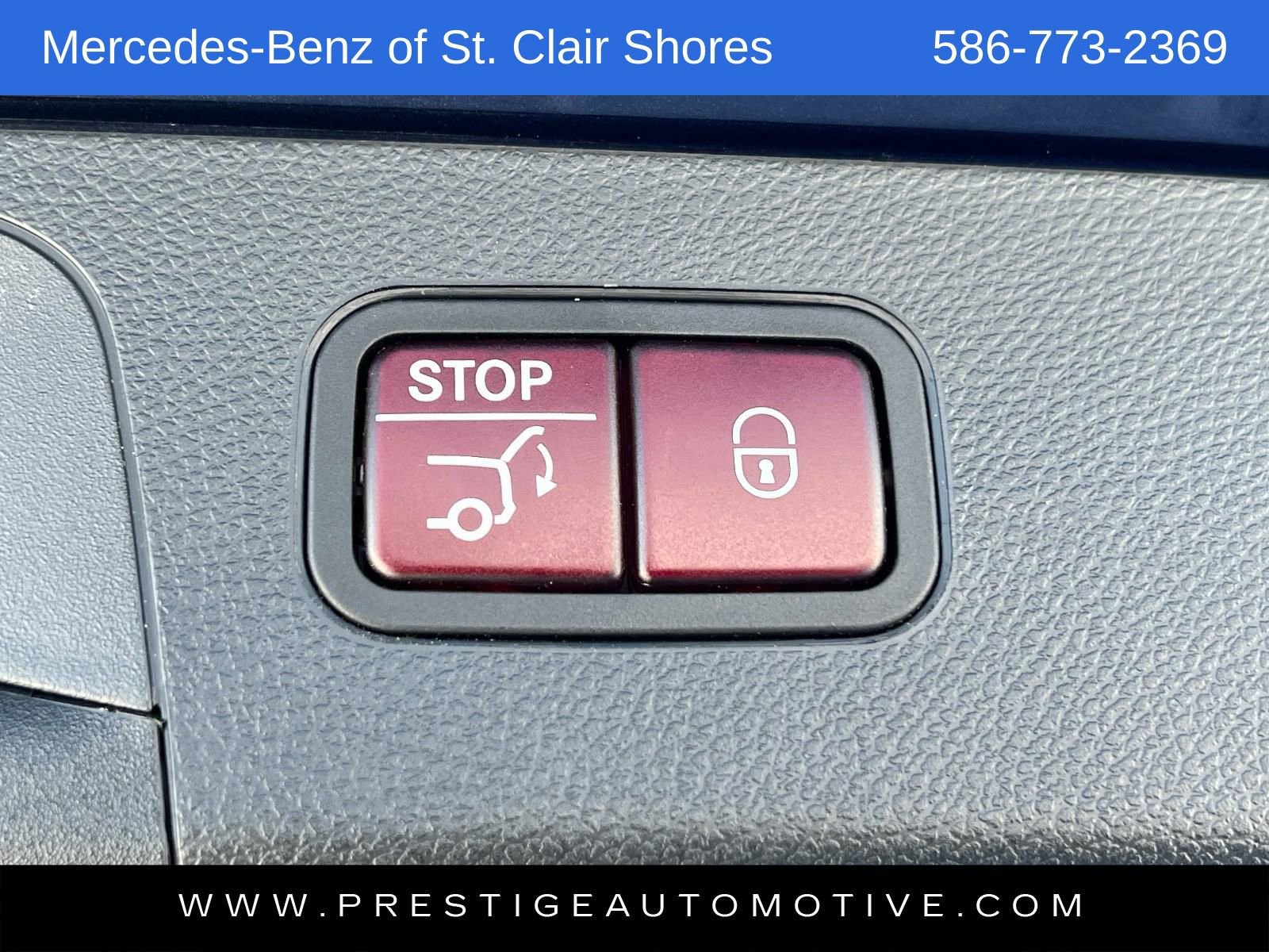 Used 2022 Mercedes-Benz GLC 300 4MATIC image 13