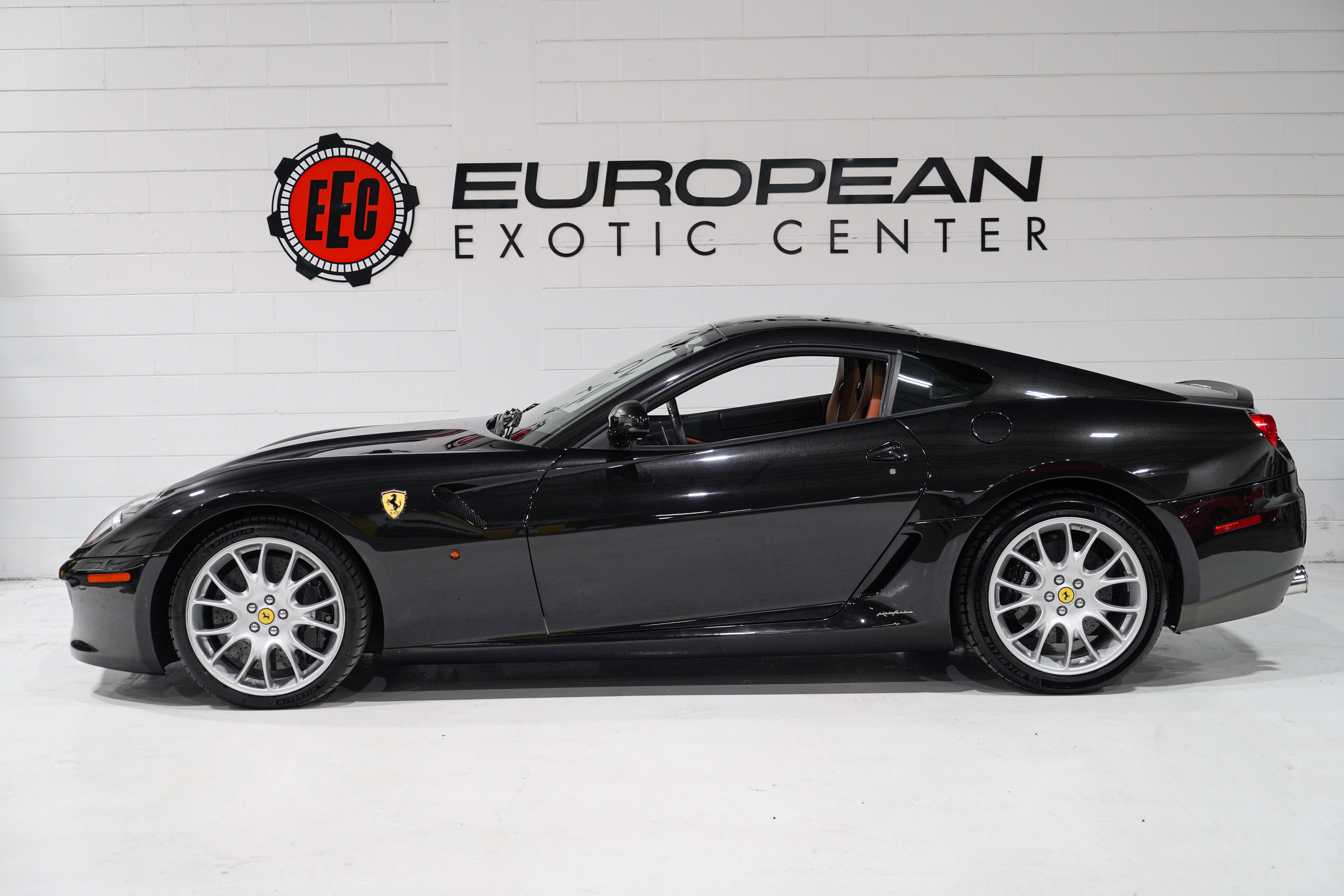Used 2007 Ferrari 599 GTB Fiorano RWD image 6