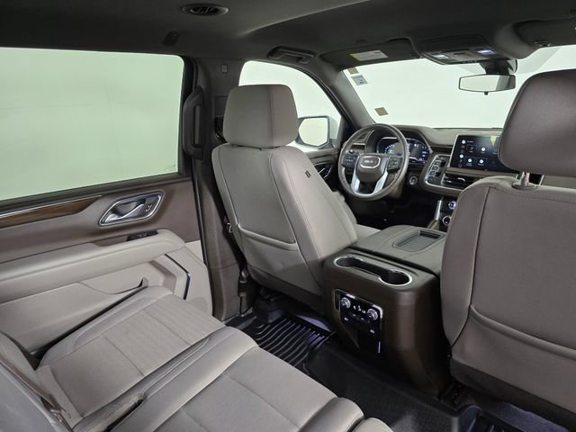 Used 2022 GMC Yukon XL SLE w/ Gmc Pro Safety Plus Package AWD/4WD image 15