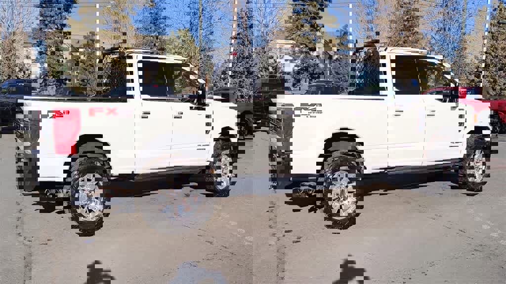 Used 2022 Ford F350 Platinum w/ FX4 Off-Road Package image 9